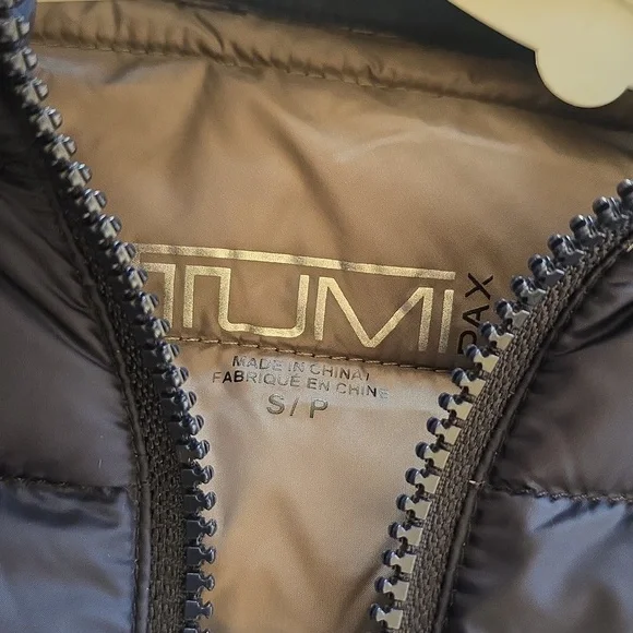 TUMI Packable down puffer jacket! S - Picture 3 of 9